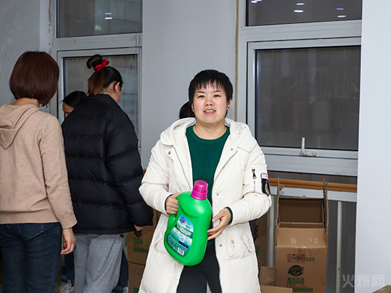 致愛三八女神節(jié),火爆網派發(fā)女神專屬禮物 致愛三八女神節(jié),火爆網派發(fā)女神專屬禮物